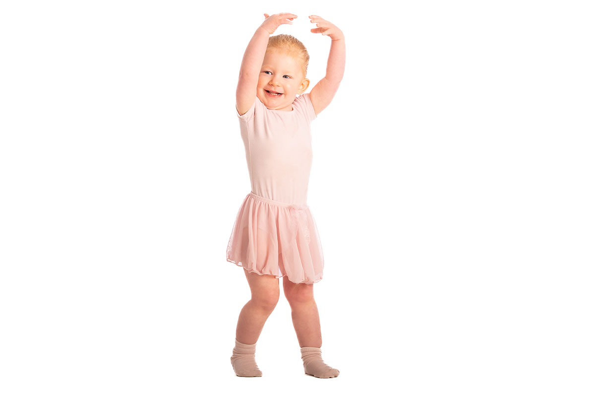 twinkle toddler dance pose